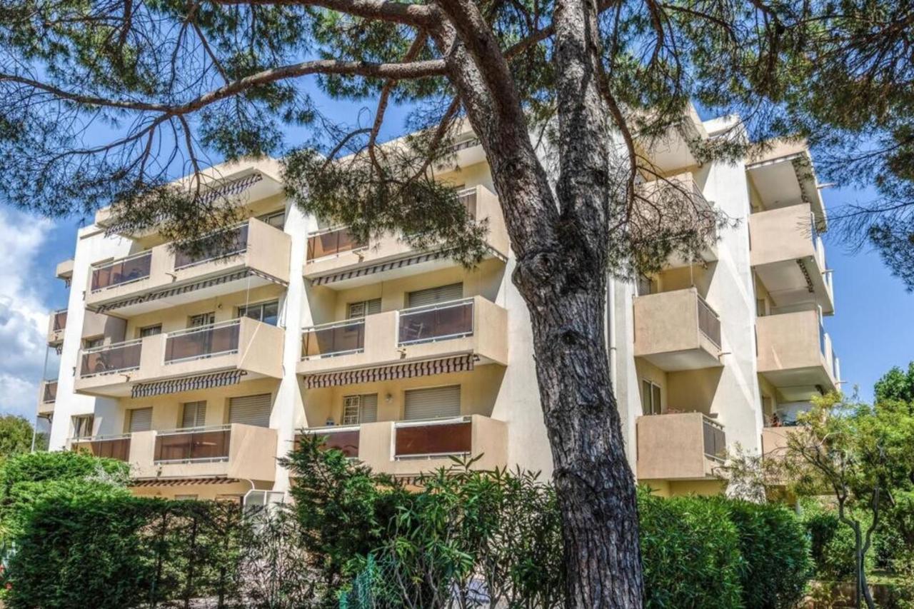 Chic Appart Du Port Fréjus 外观 照片